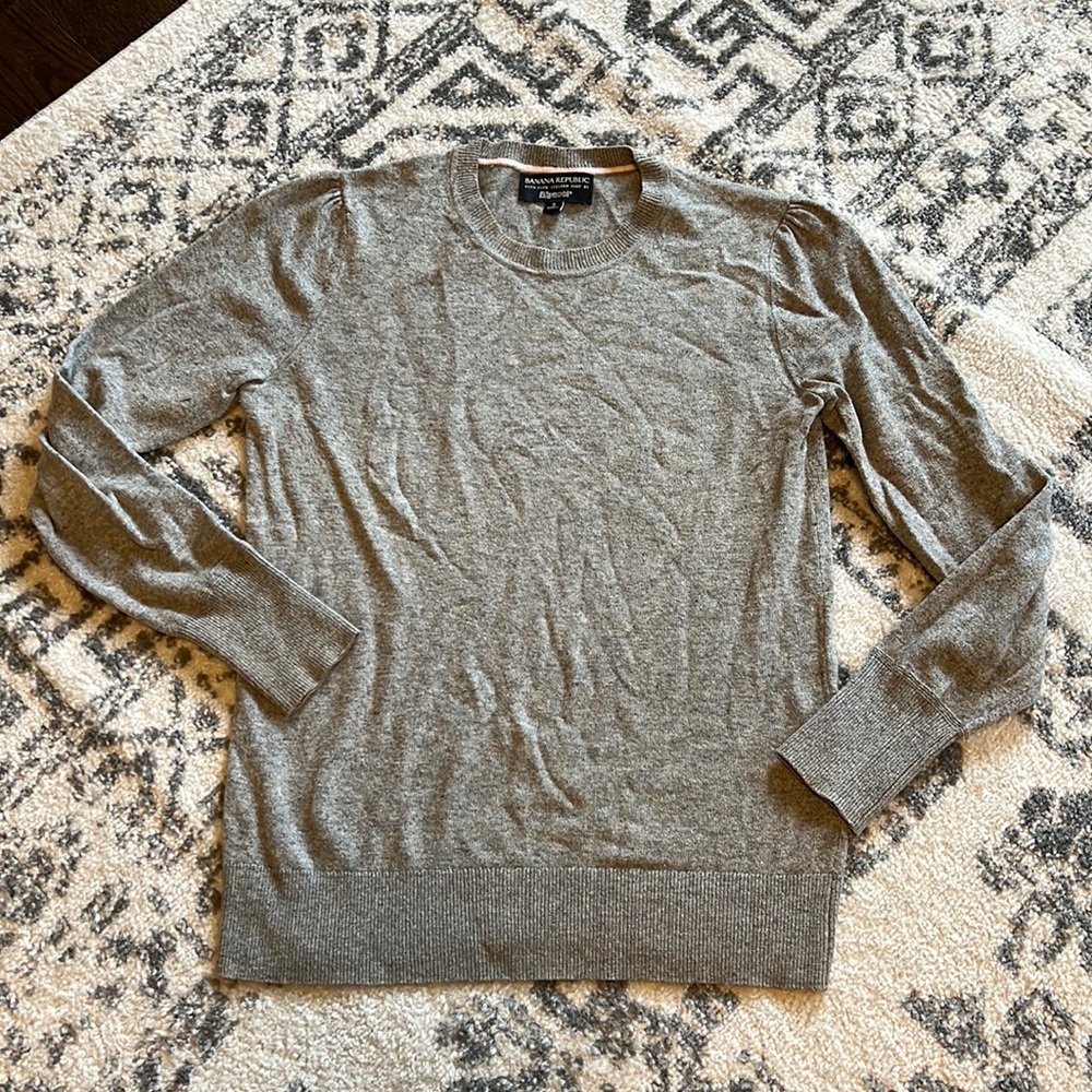 Banana Republic Italian Wool Grey Crewneck Sweater with Puff Shoulder Sz Small